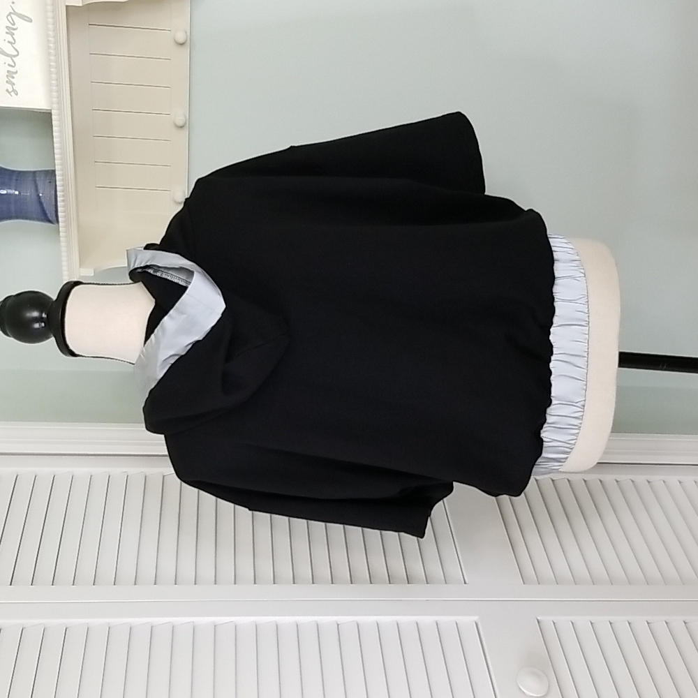 Black, crop, hooded, I am a warrior top - Picture 6 of 13